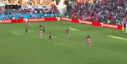 1728173795551091068.gif
